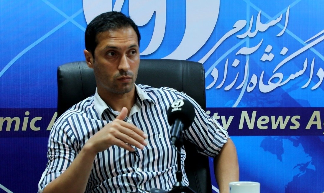 فرزاد آشوبی