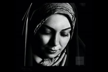 آزاده نامدار ی
