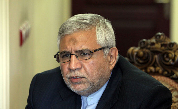 محسن پاکآیین