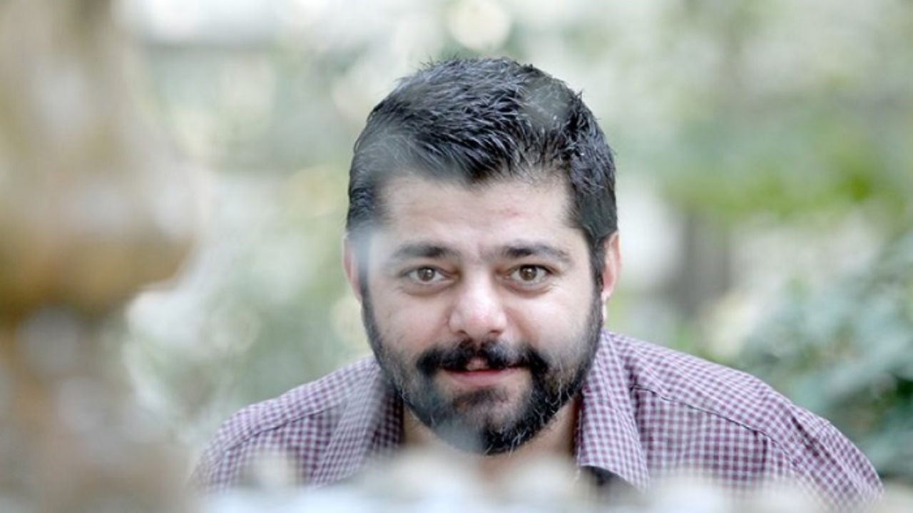 شاهد احمدلو