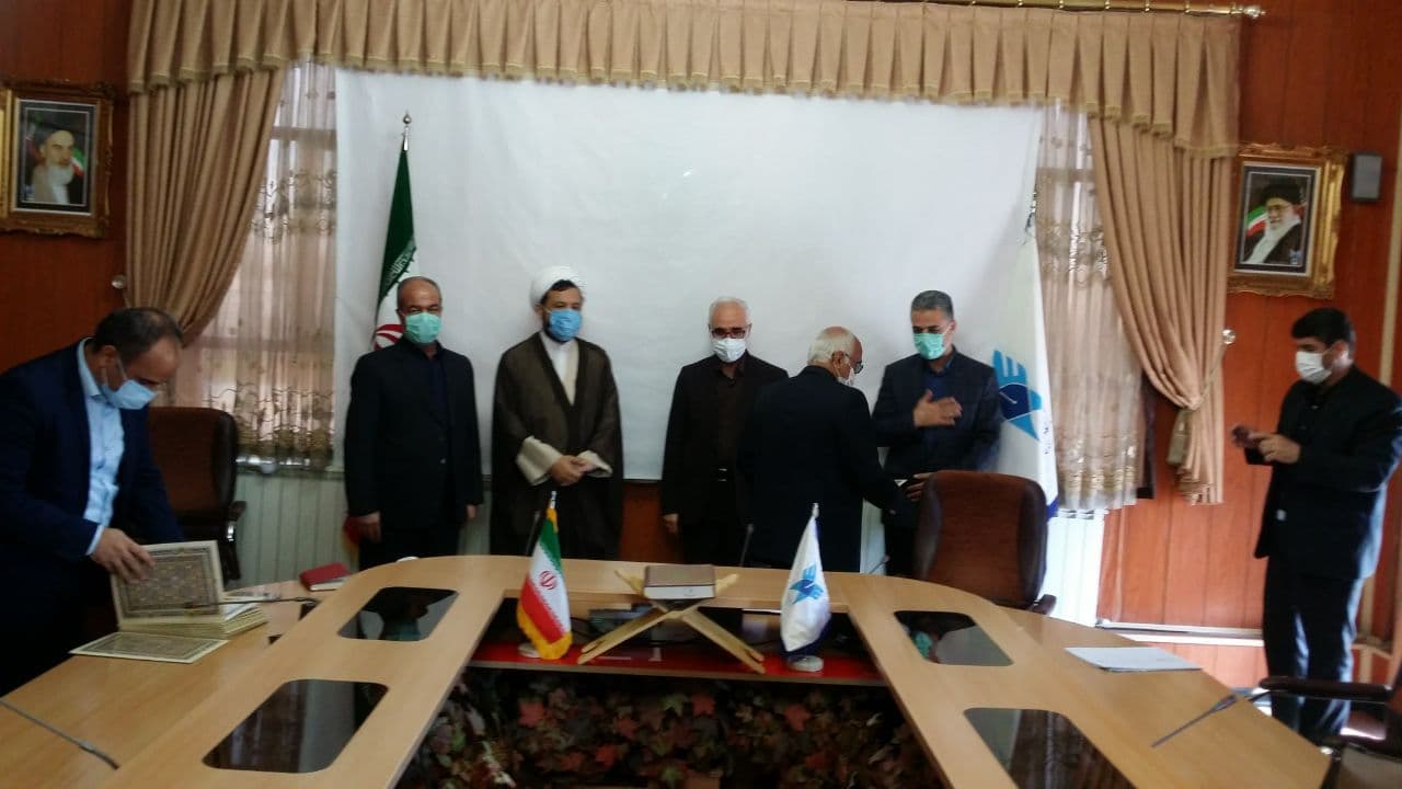 تجلیل از استادان نمونه دانشگاه آزاد اسلامی سنندج