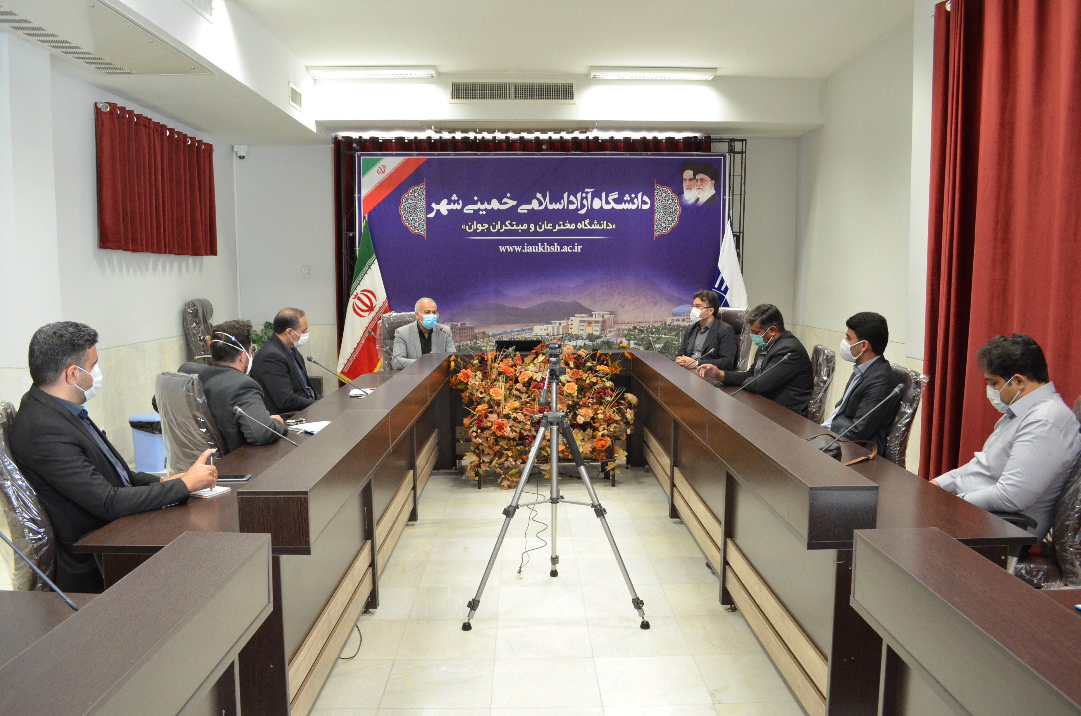 بررسی راههای همکاری مشترک دانشگاه آزاد اسلامی واحد خمینیشهر و جمعیت هلال احمر استان اصفهان