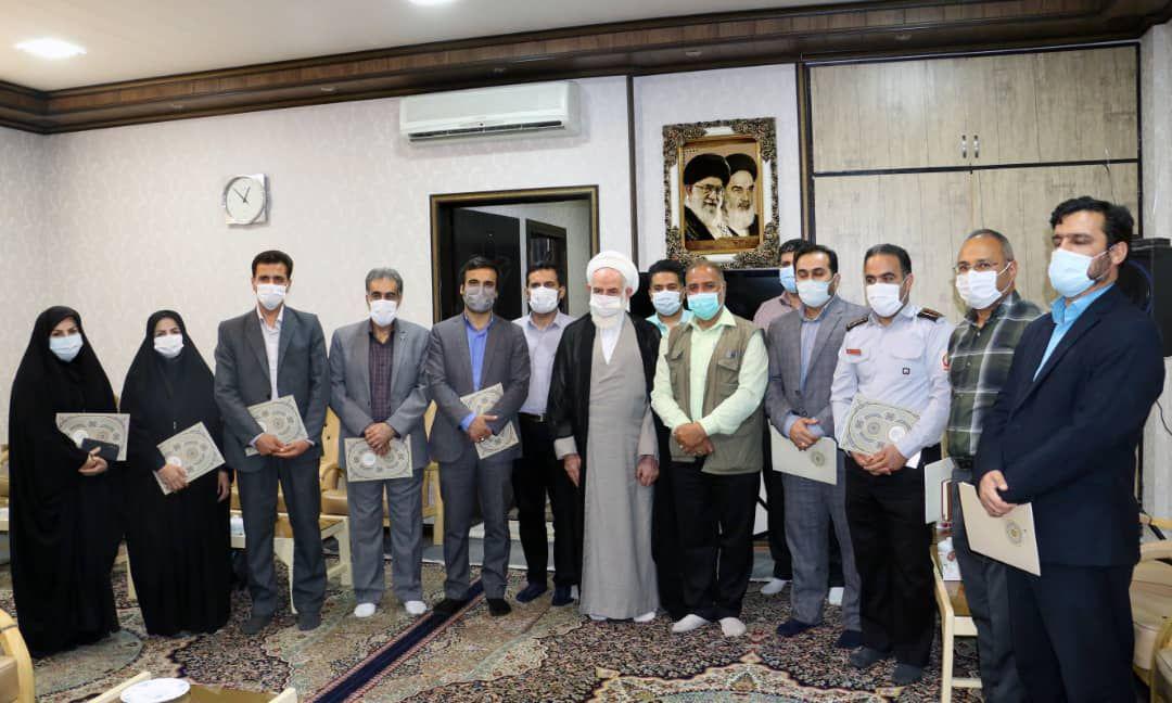 تجلیل از مدیر روابط عمومی واحد کاشان