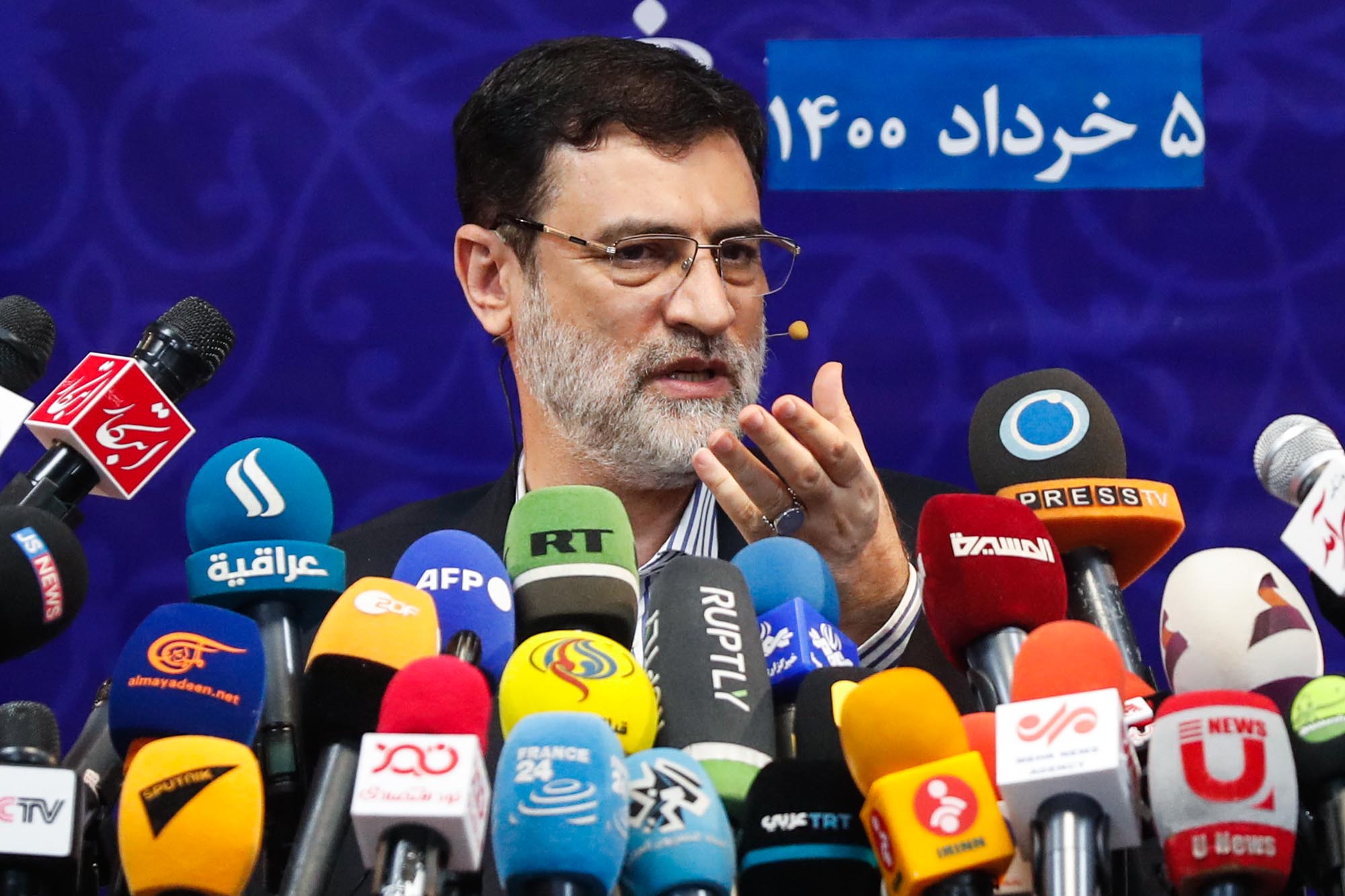 نشست خبری امیر حسین قاضی زاده هاشمی کاندیدای انتخابات ریاست جمهوری 1400