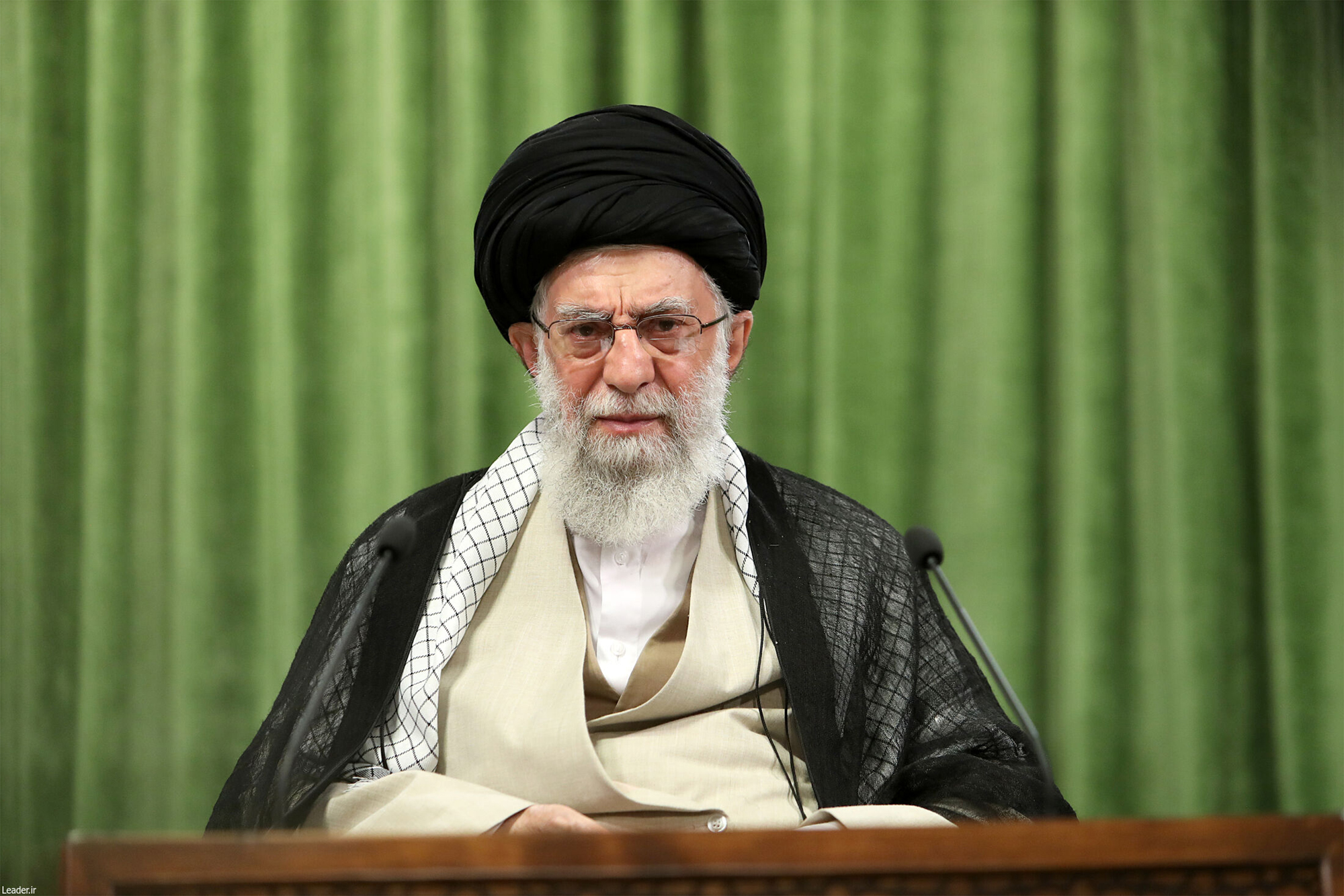 ارتباط تصویری نمایندگان مجلس شورای اسلامی با رهبر انقلاب