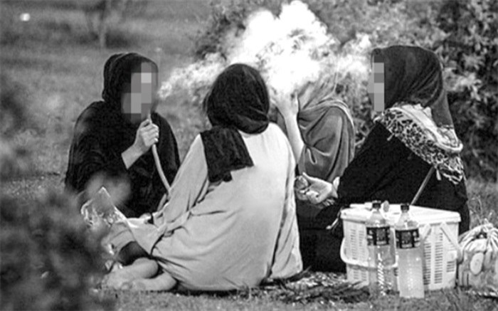 قلیان کشیدن زنان