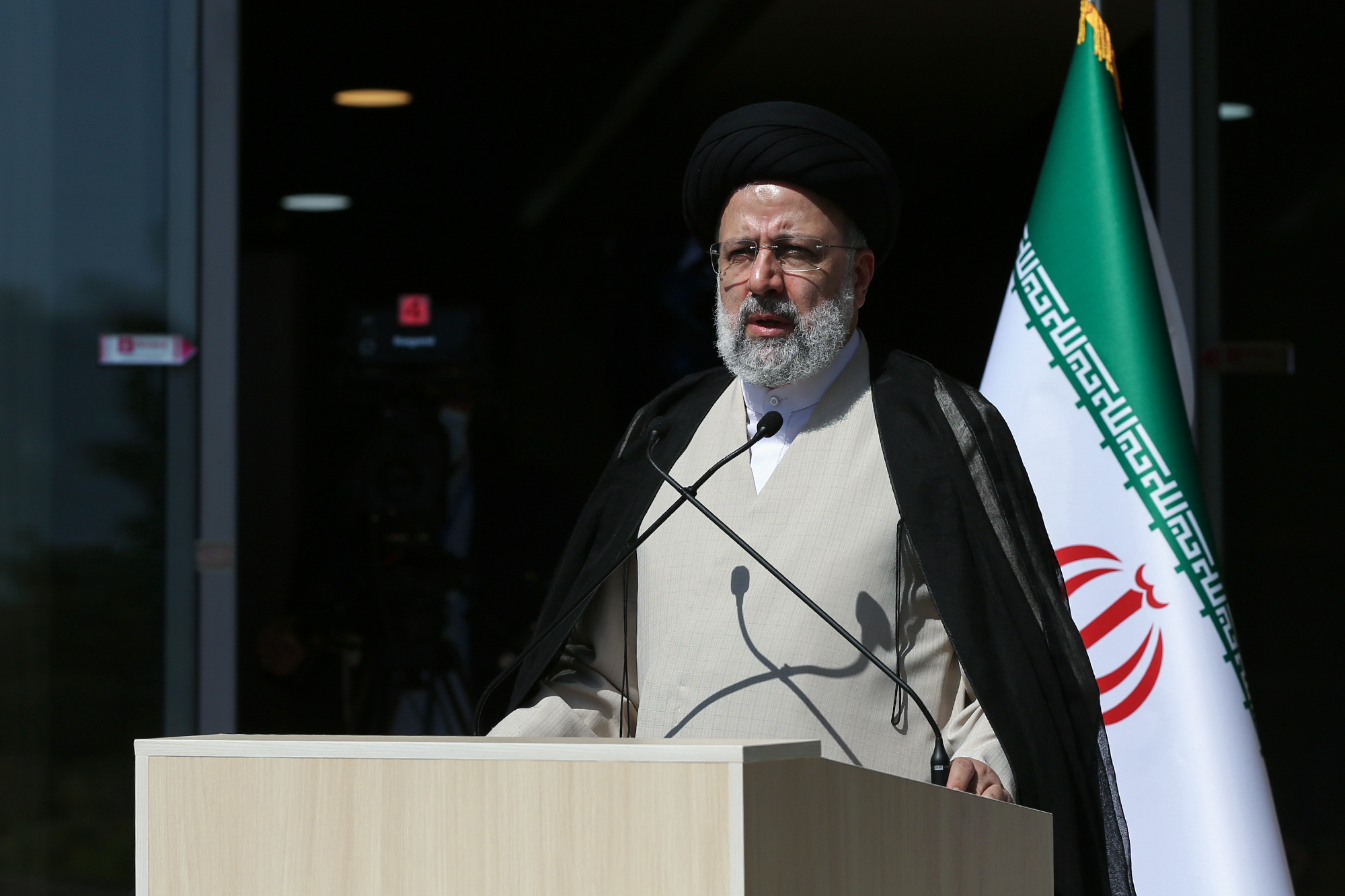 رئیسی.jpg
