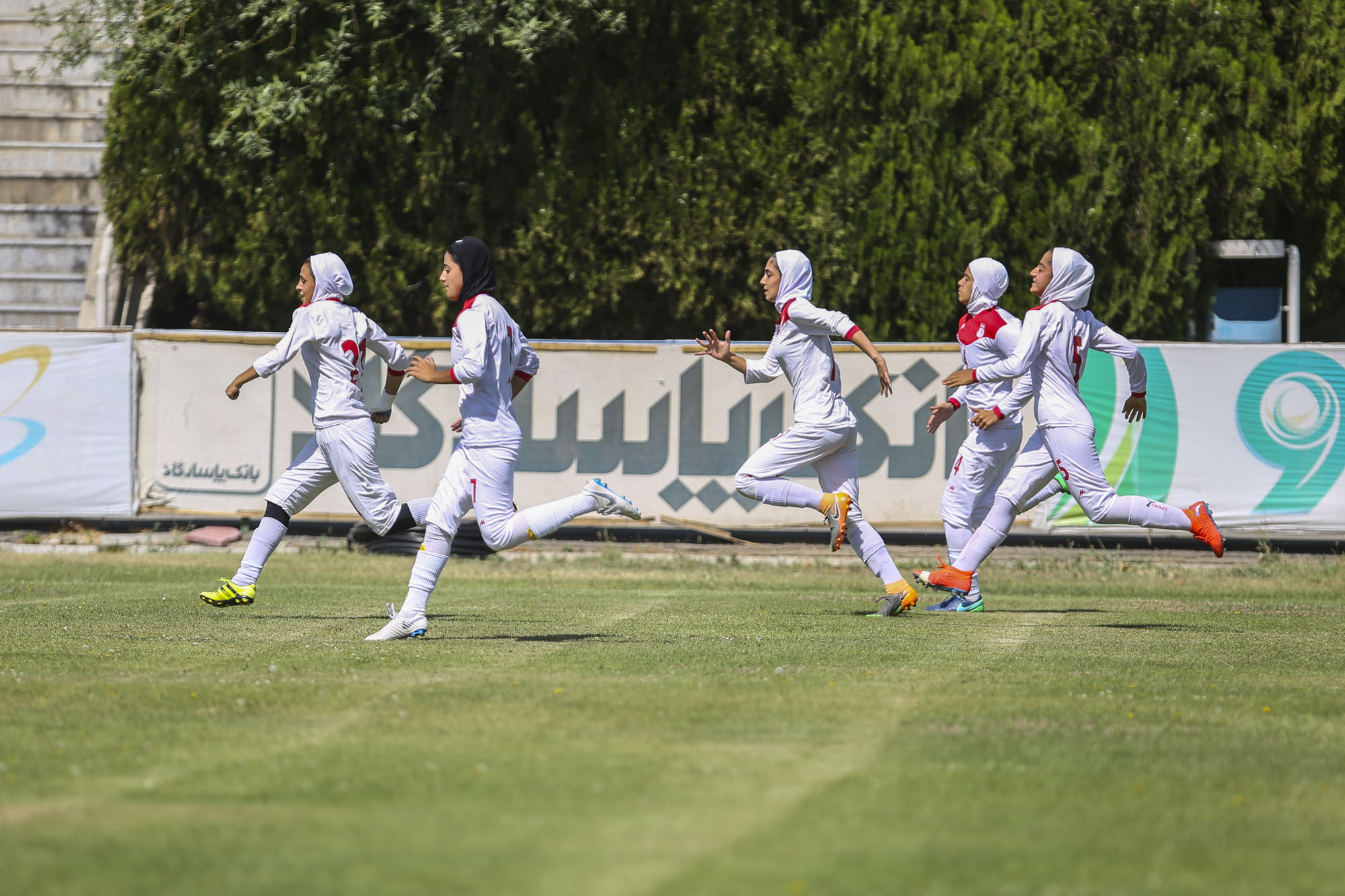 فوتبال بانوان