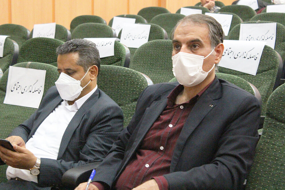 بررسی نظام پرداخت حقوق کارکنان غیر هیئت علمی دانشگاه آزاد اسلامی