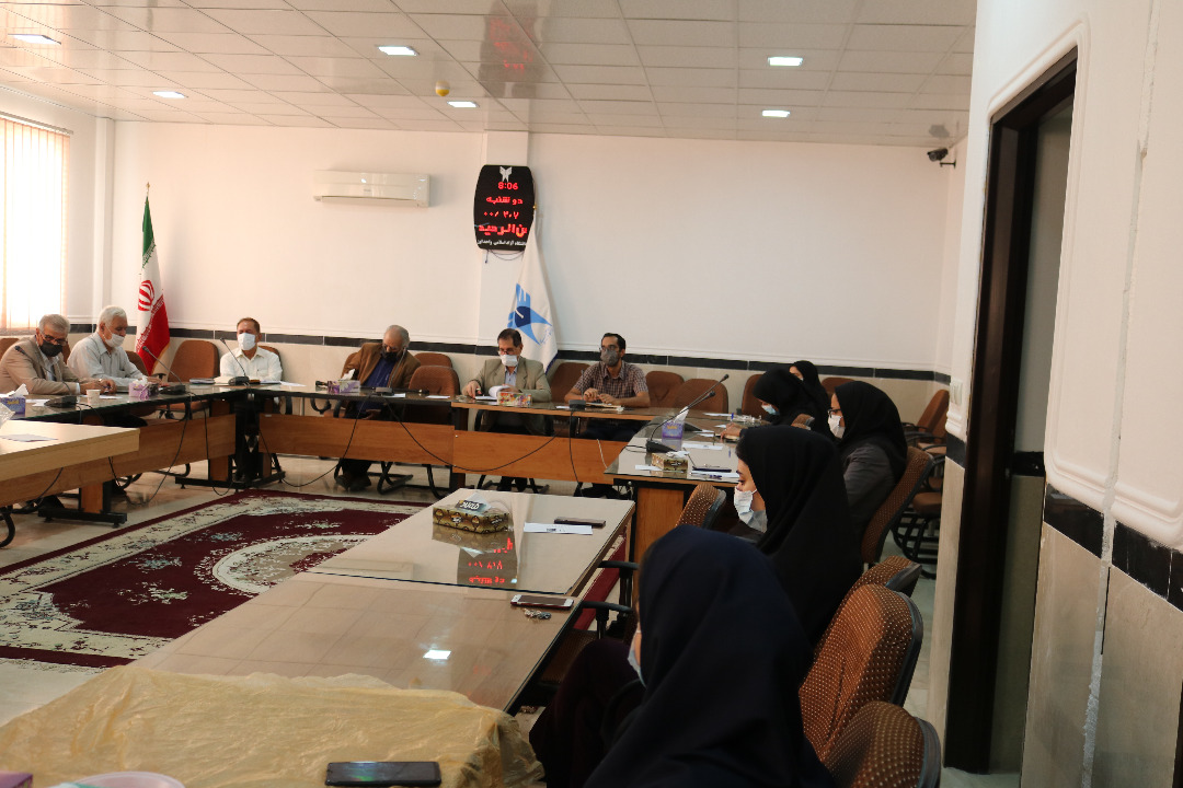 نشست هم‌اندیشی هیئت اجرایی با کارکنان دانشگاه آزاد اسلامی مرکز اوز