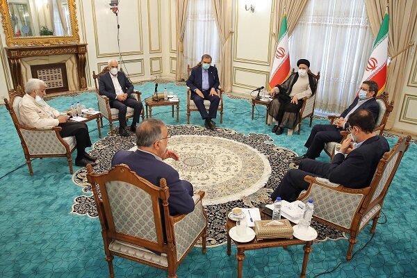 دیدار نامزدهای انتخابات با رئیسی