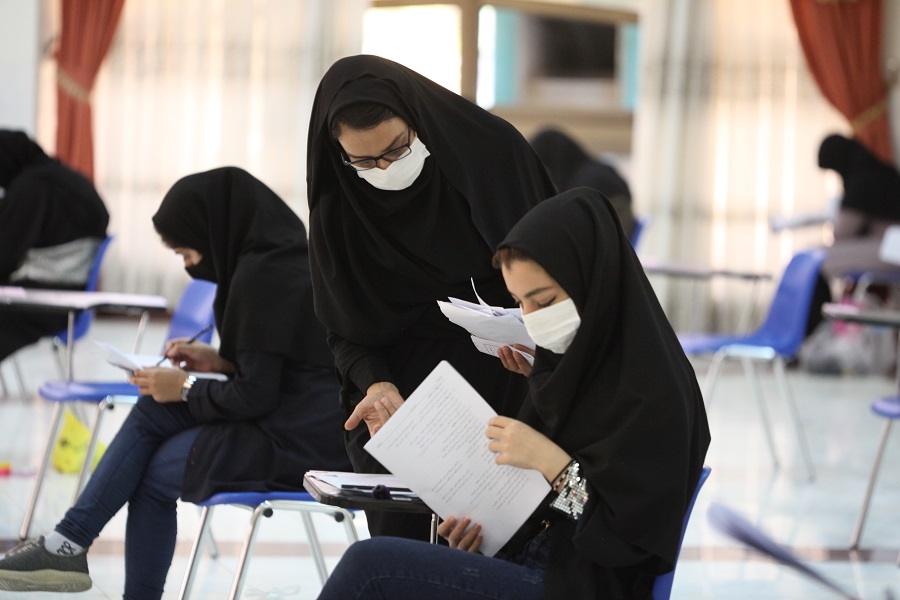میزبانی از 700 داوطلب گروه زبان های خارجی کنکور 1400 در واحد نجف آباد
