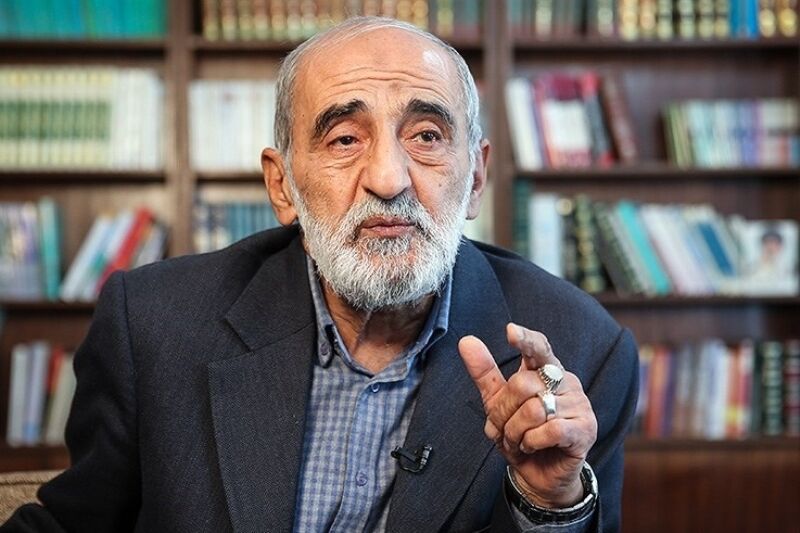 حسین شریعتمداری