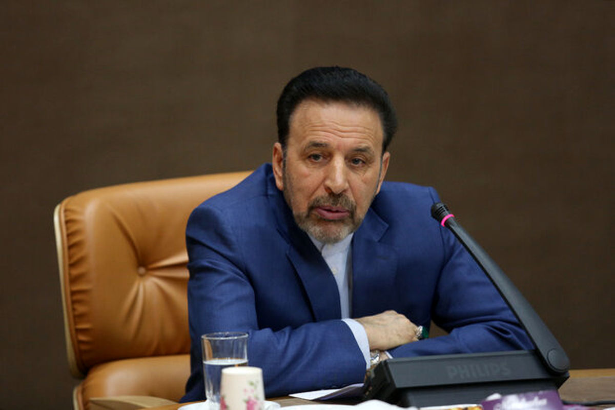 محمود واعظی
