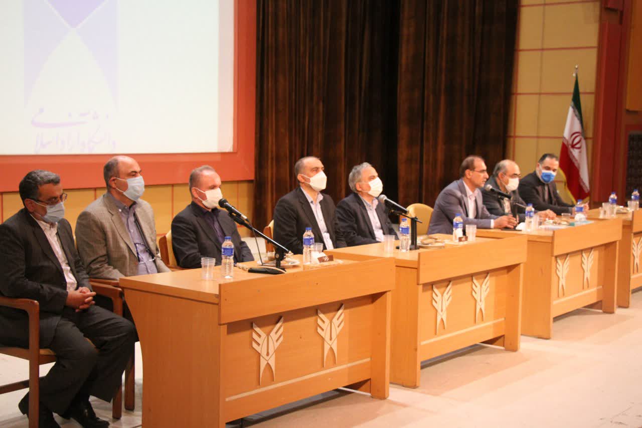 علمایی در لاهیجان