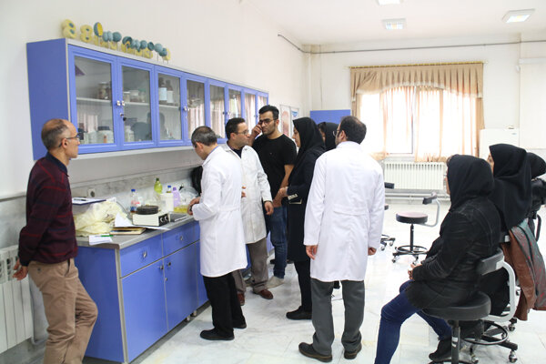 آزمایشگاه واحد میانه