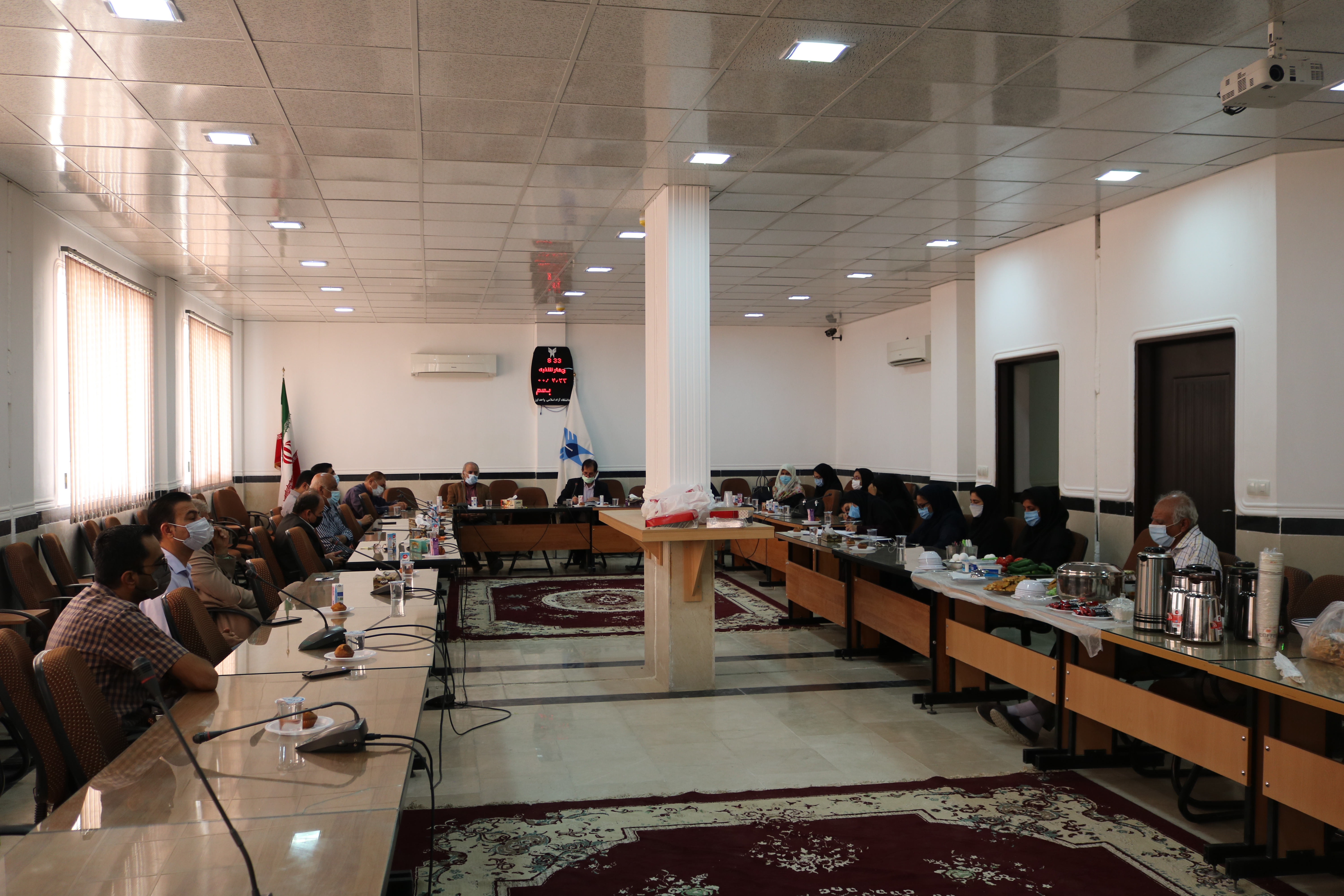 نشست مشترک منتخبان شورای اسلامی شهر و مسئولان دانشگاه آزاد اسلامی اوز