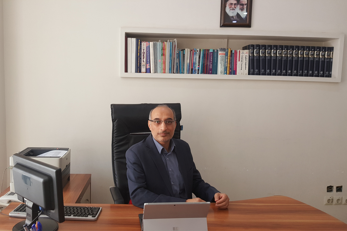 احمدرضا بیگی ریزی دکتری تخصصی آموزش زبان انگلیسی و آموزش آنلاین از دانشگاه اصفهان، نویسنده مقالههای علمی پژوهشی و مدرس دانشگاه