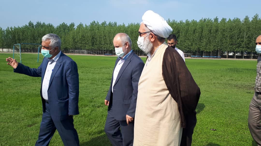 بازدید معلمی از مجتمع کشت و صنعت شهید محمد بلباسی