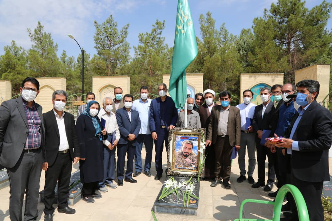 مراسم تجلیل از خانواده شهدای حرم
