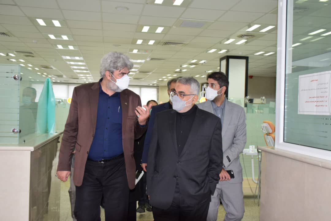 بازید معاون امور بینالملل دانشگاه آزاد اسلامی از کلینیک دندانپزشکی و مرکز پزشکی خاص دانشگاه