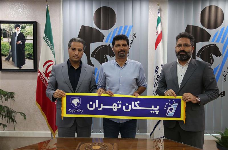 اکبر محمدی مجتبی حسینی پیکان