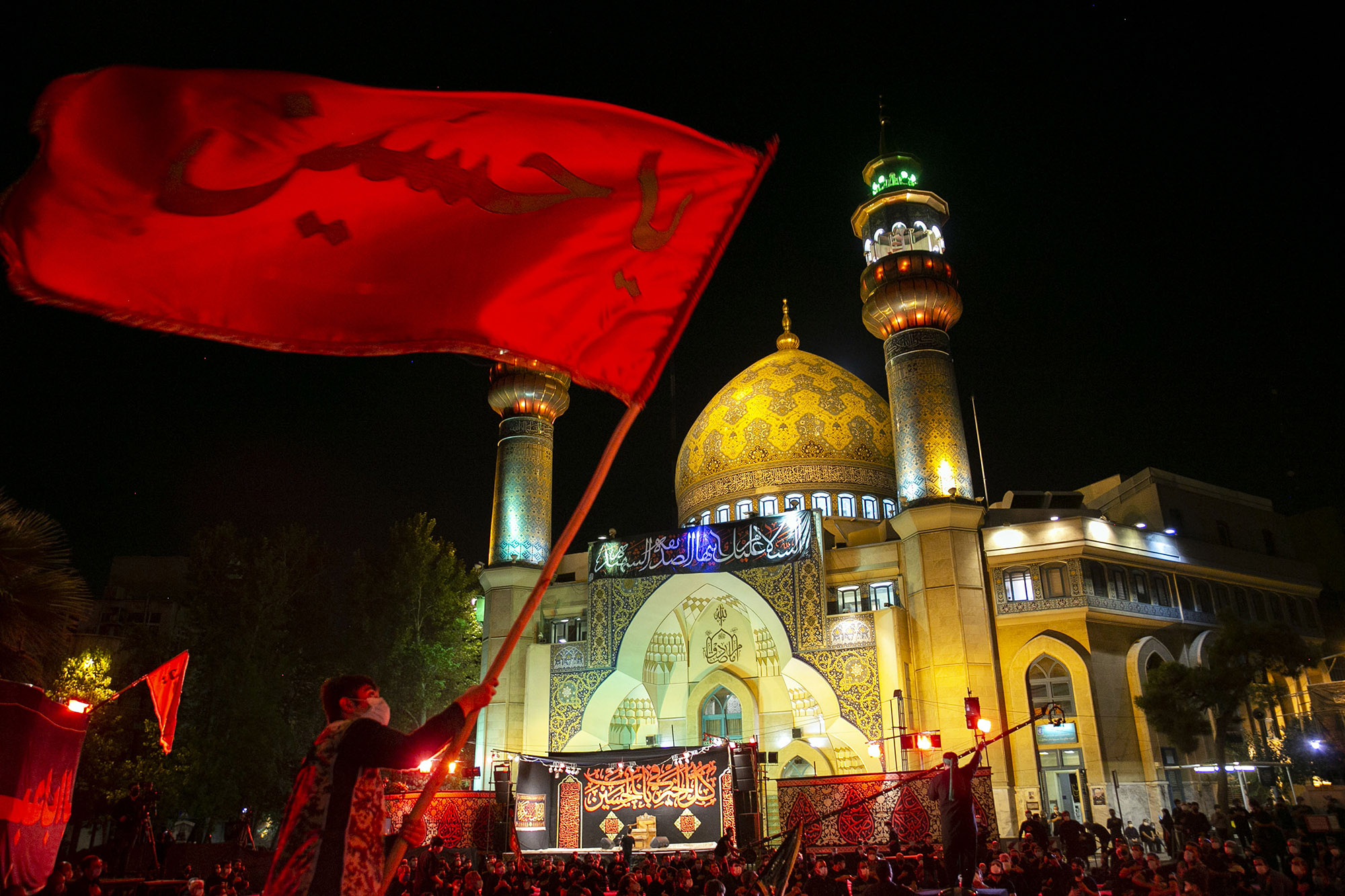 عزاداری شب تاسوعای حسینی در میدان فلسطین