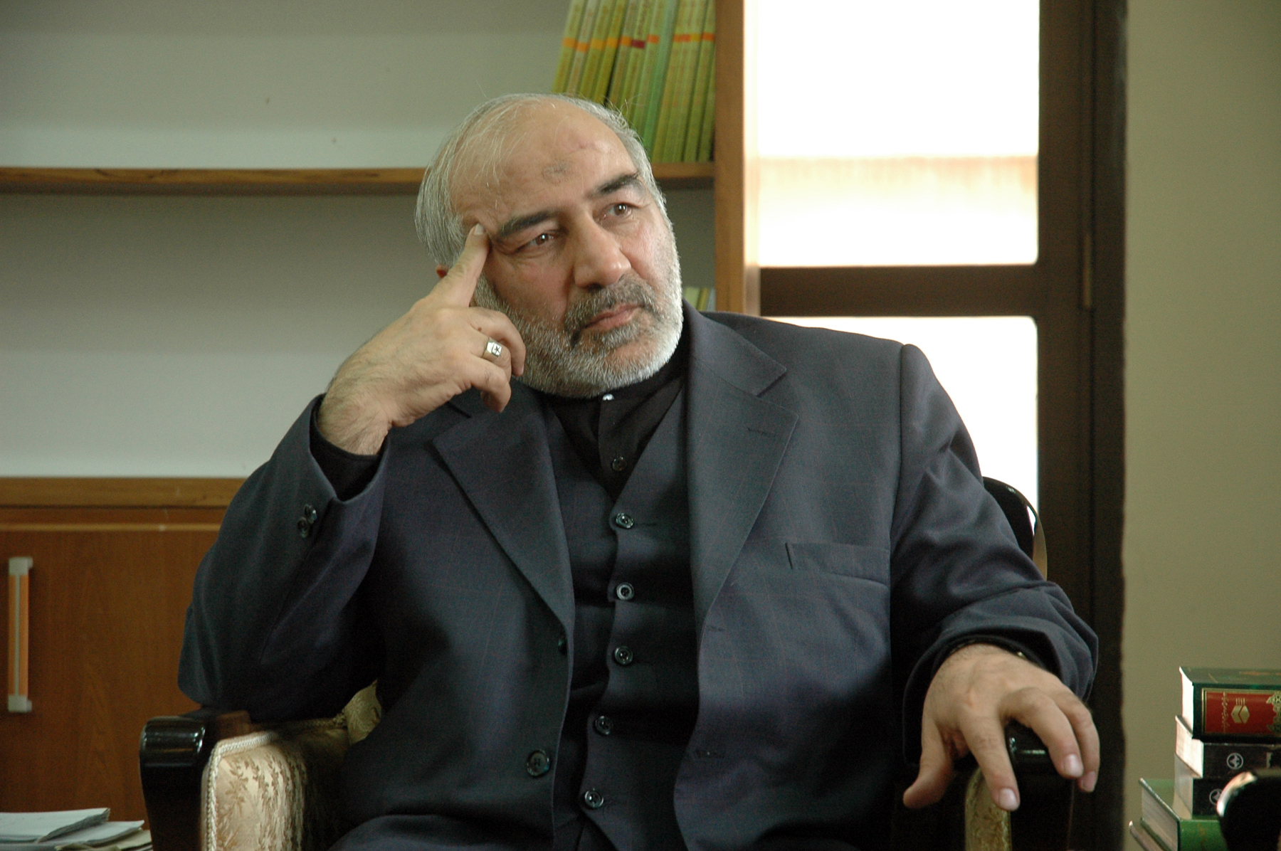 جواد منصوری