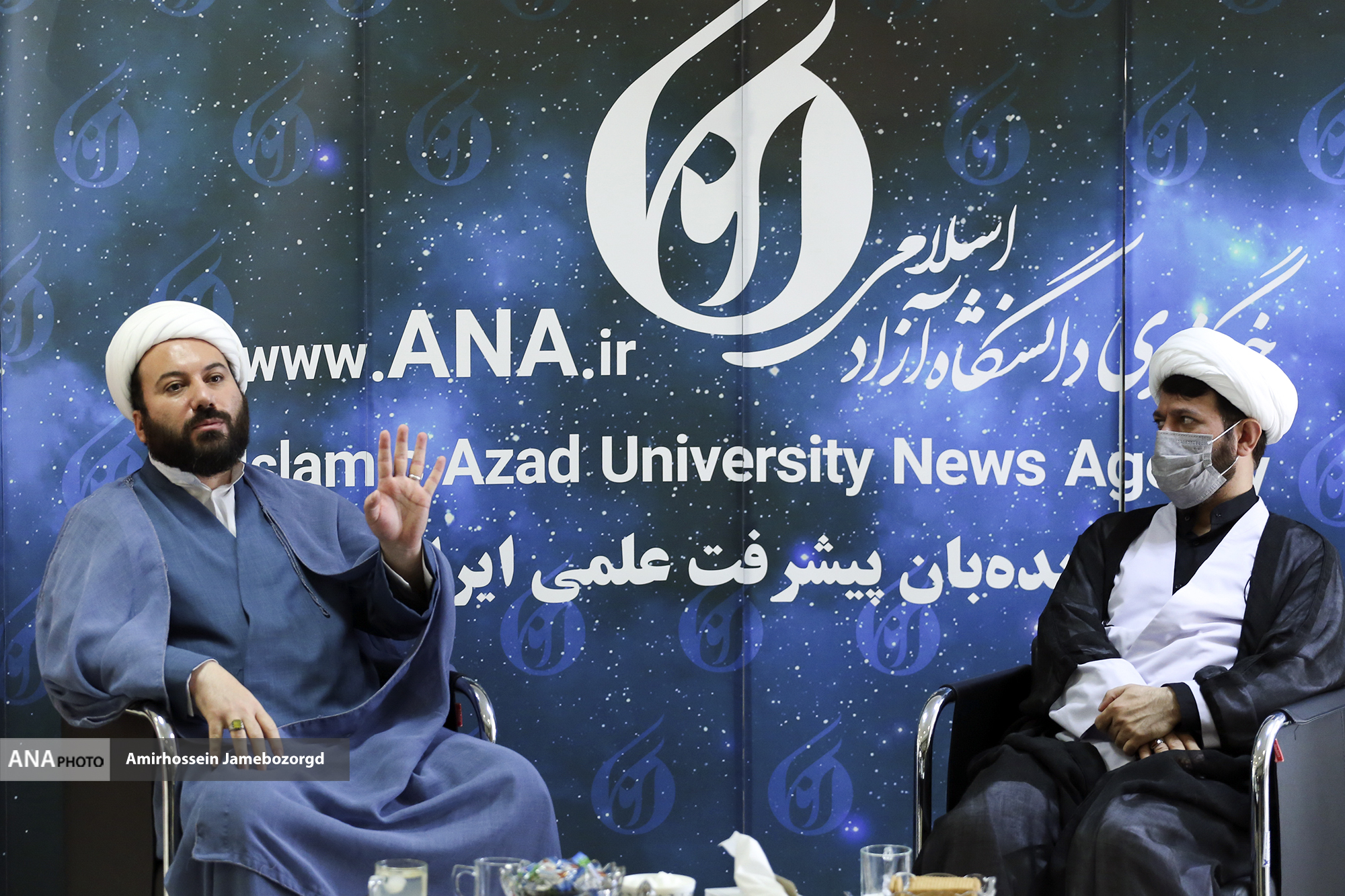 حضور مسئولان دفاتر مقام معظم رهبری در دانشگاه آزاد در خبرگزاری آنا