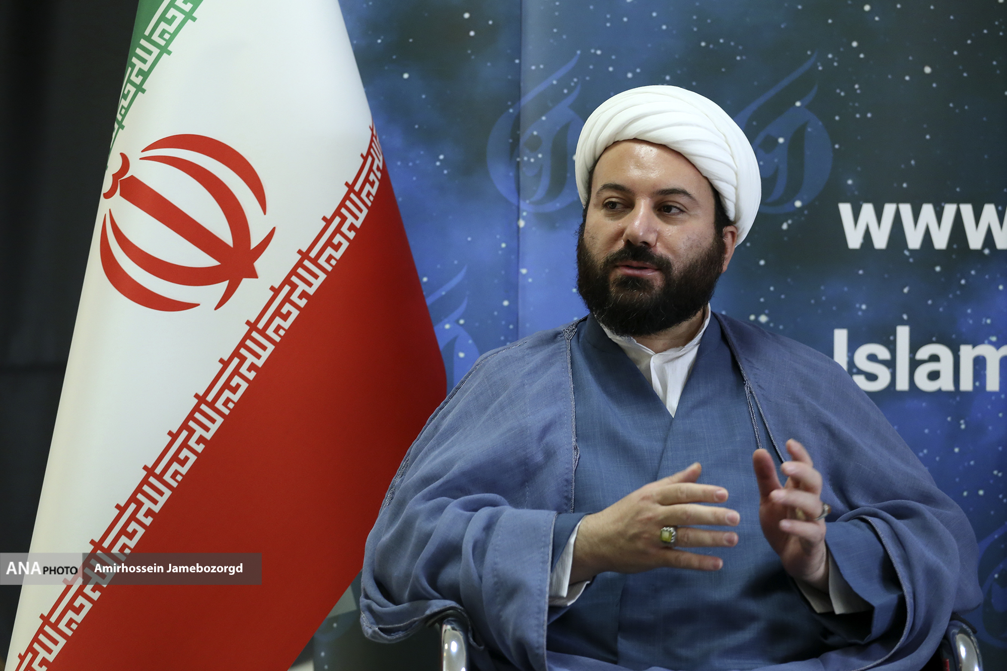 حضور مسئولان دفاتر مقام معظم رهبری در دانشگاه آزاد در خبرگزاری آنا
