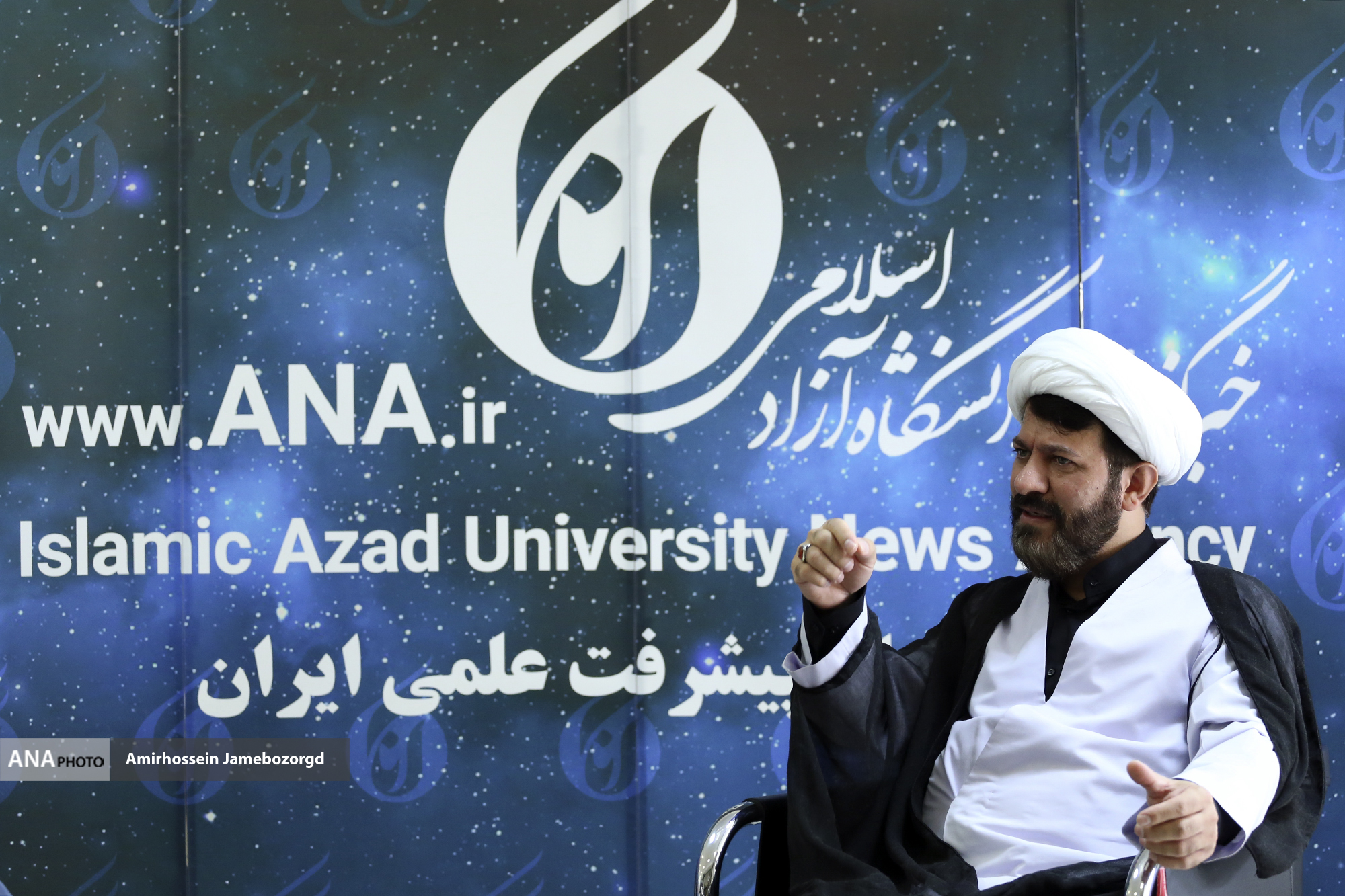 حضور مسئولان دفاتر مقام معظم رهبری در دانشگاه آزاد در خبرگزاری آنا