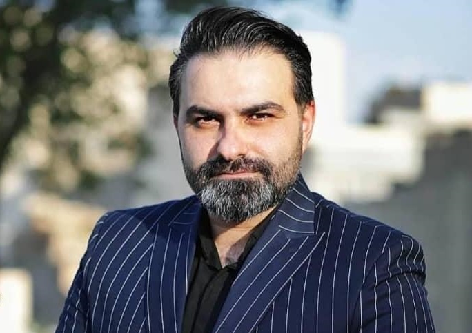 مهدی نیک ایین