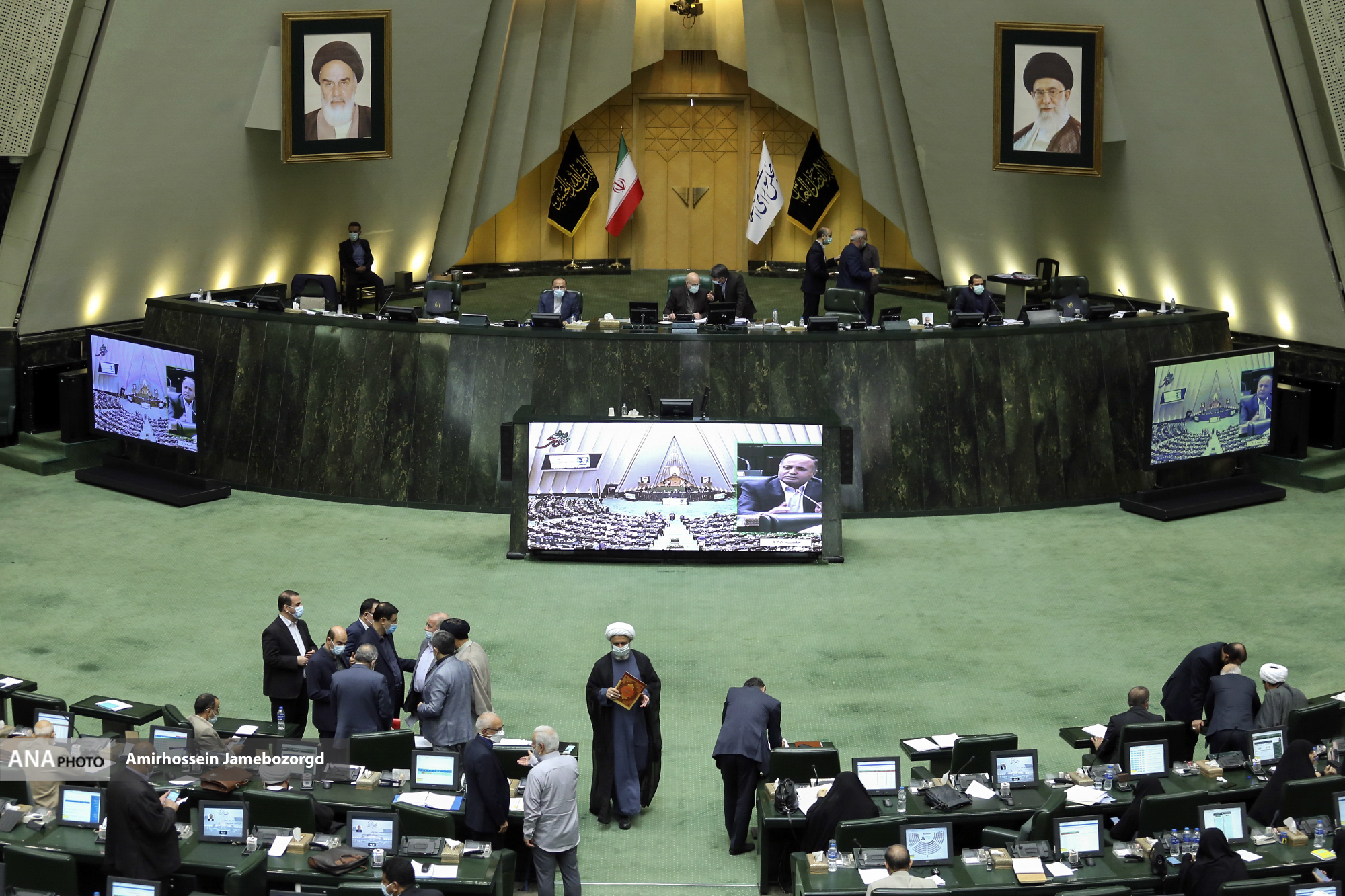 خداحافظی قاضی زاده هاشمی با مجلس