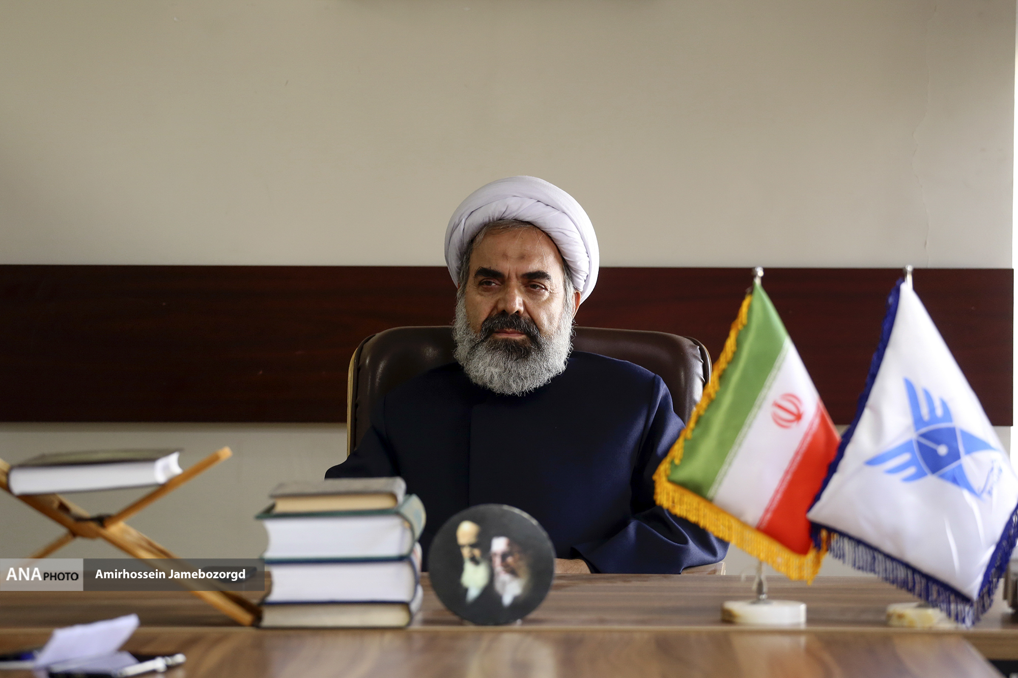 مصاحبه اختصاصی آنا با حجت الاسلام شریفانی