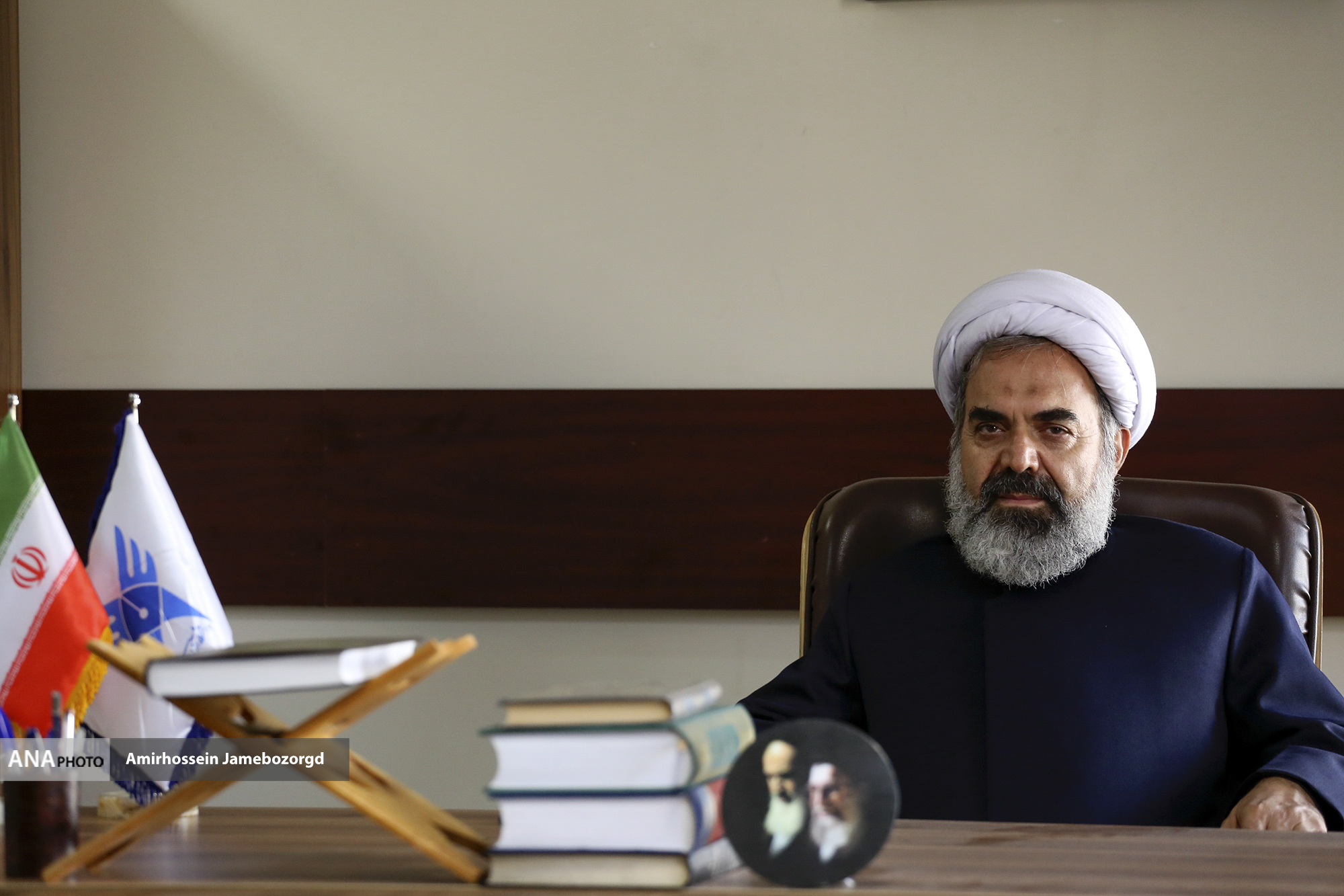 مصاحبه اختصاصی آنا با حجت الاسلام شریفانی