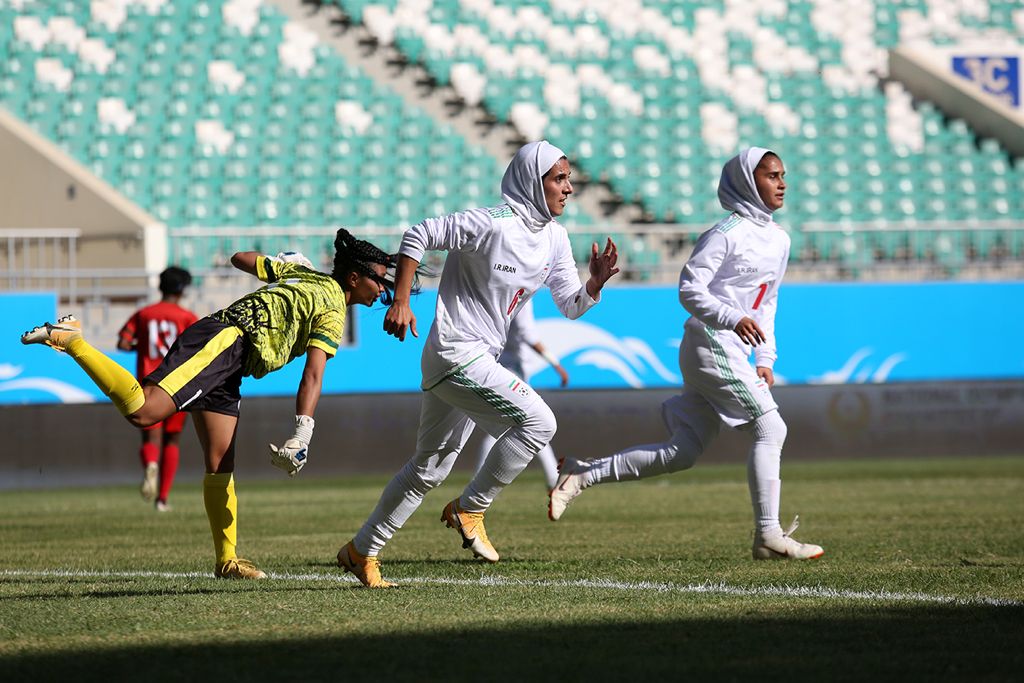فوتبال بانوان