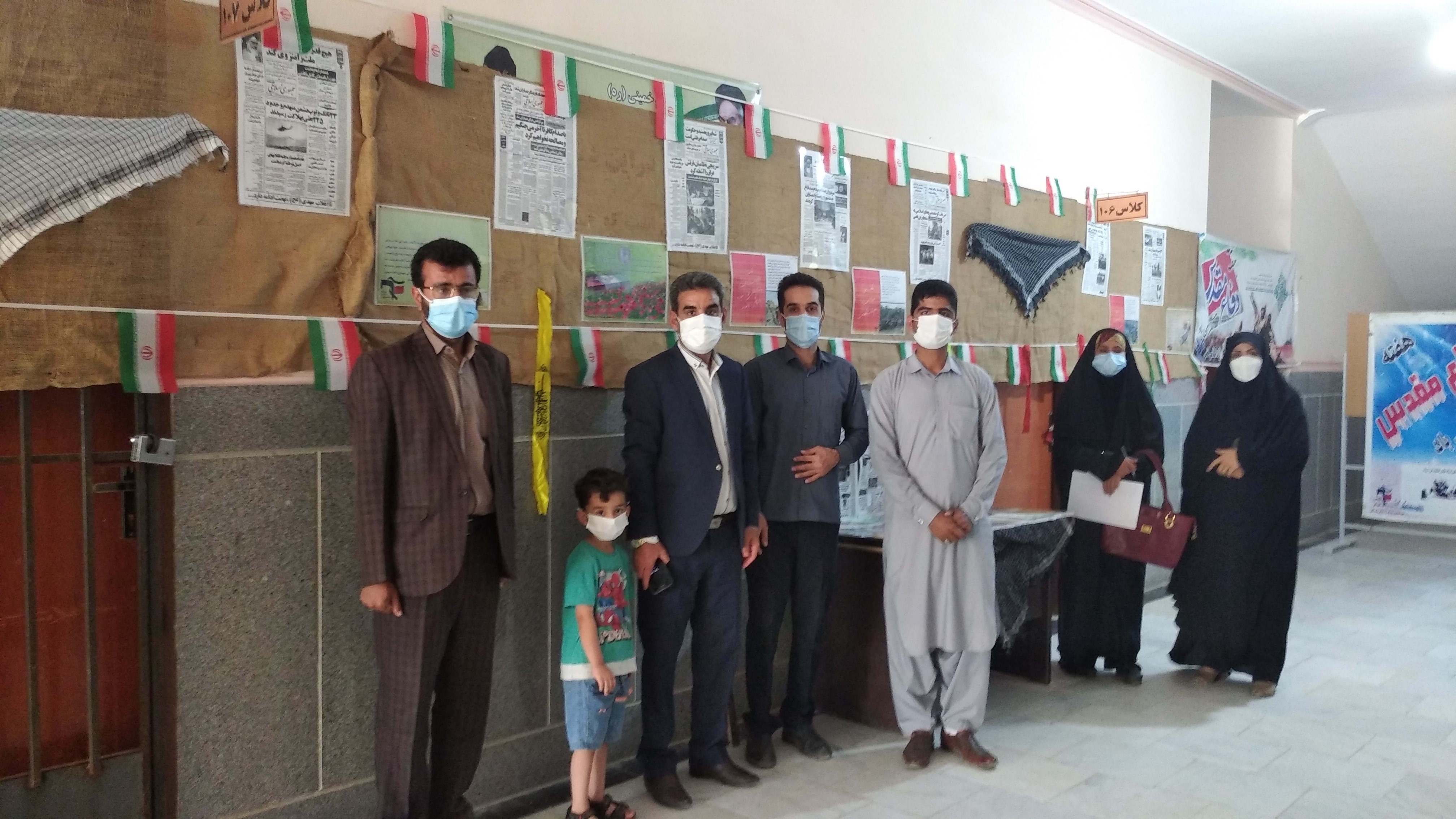 نمایشگاه مردان بیادعا بهمناسبت هفته دفاع مقدس در دانشگاه آزاد اسلامی واحد خاش