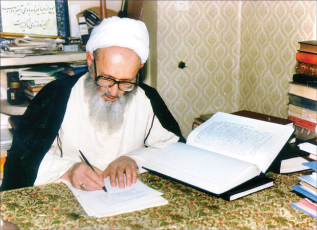 آیت الله حسن زاده آملی