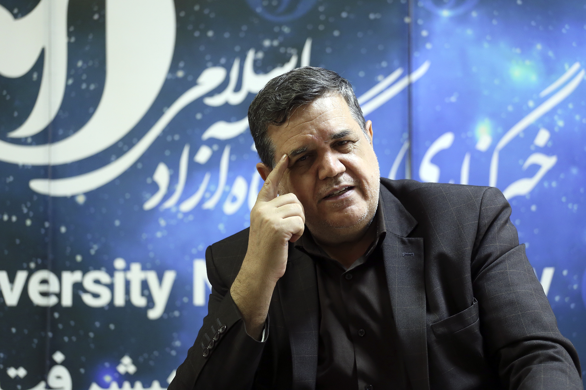 حسین خنیفررییس دانشگاه فرهنگیان