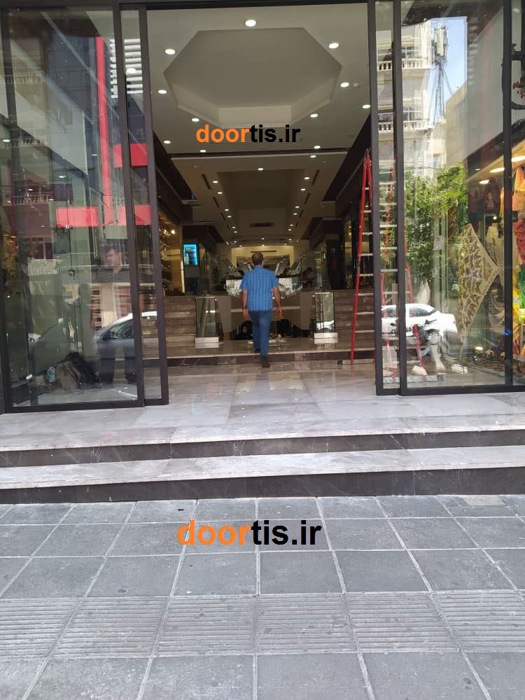 درب برقی شیشه ای