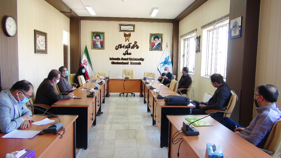 نشست مشترک هم‌اندیشی با حضور مدیران سازمان حج و زیارت استان چهارمحال و بختیاری و متخصصان حوزه‌های تغذیه، صنایع غذایی و بهداشت مواد غذایی در دانشگاه آزاد اسلامی واحد شهرکرد