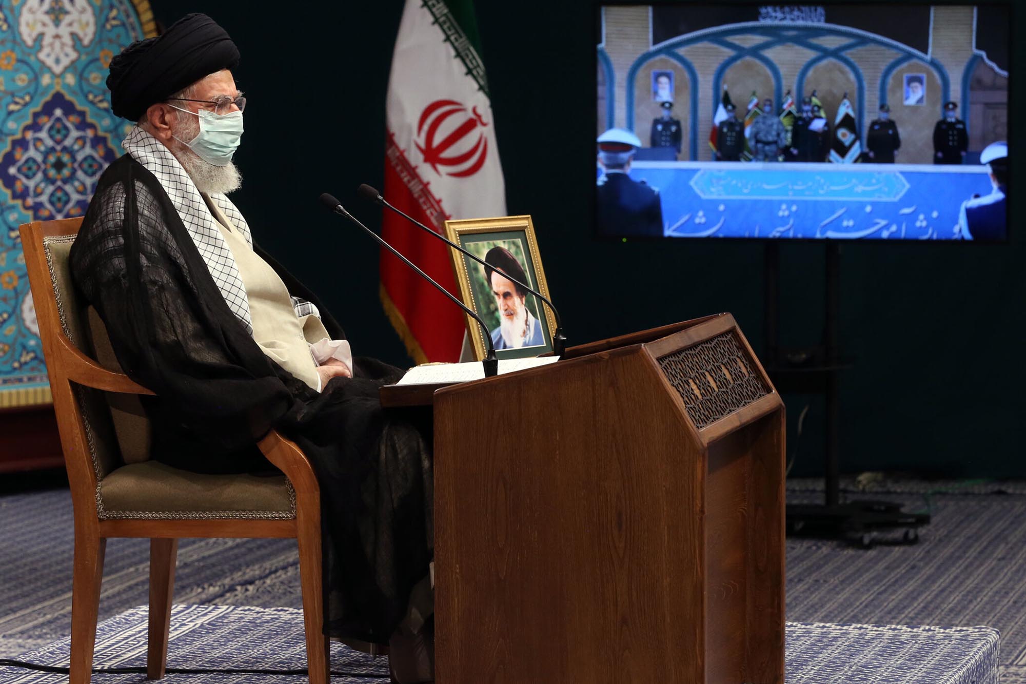 ارتباط تصویری فرمانده کل قوا با مراسم مشترک دانشآموختگی دانشجویان دانشگاههای افسری