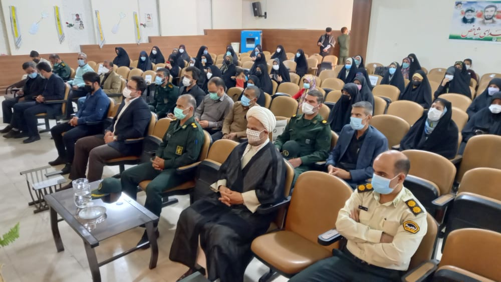صبح شعر آیینی حماسه سرخ در دانشگاه آزاد اسلامی بیضا