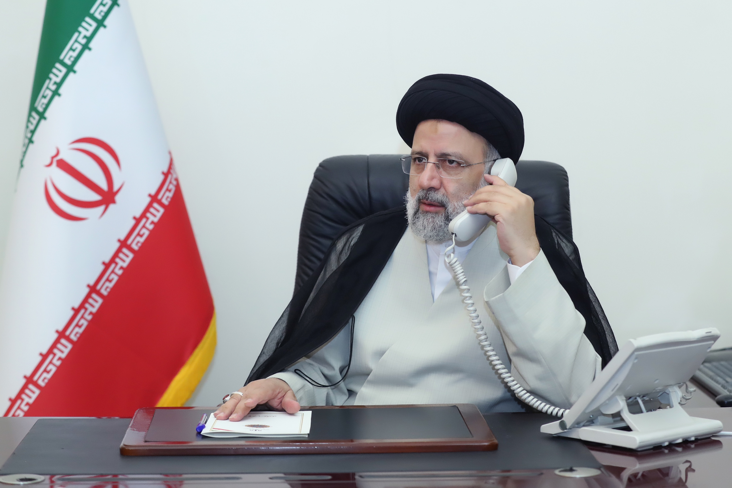 رئیسی تلفن