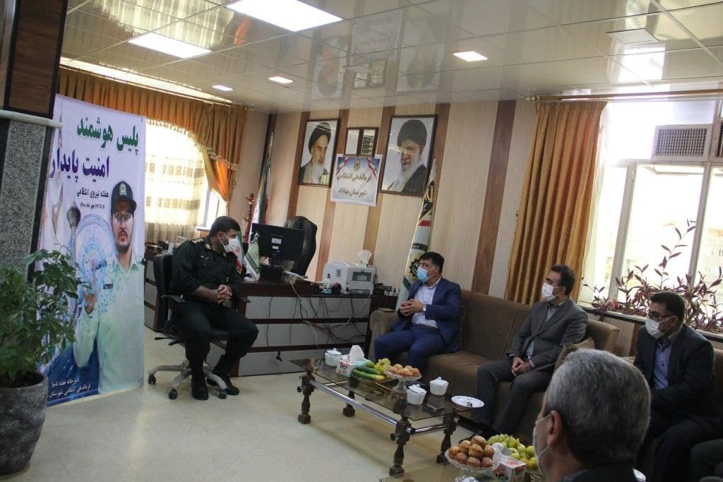 دیدار دانشگاهیان دانشگاه آزاد اسلامی واحد مهاباد با فرمانده نیروی انتظامی شهرستان مهاباد به‌مناسبت هفته نیروی انتظامی