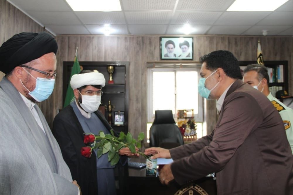 دیدار دانشگاهیان دانشگاه آزاد اسلامی واحد ممسنی با فرمانده و معاونان نیروی انتظامی ممسنی