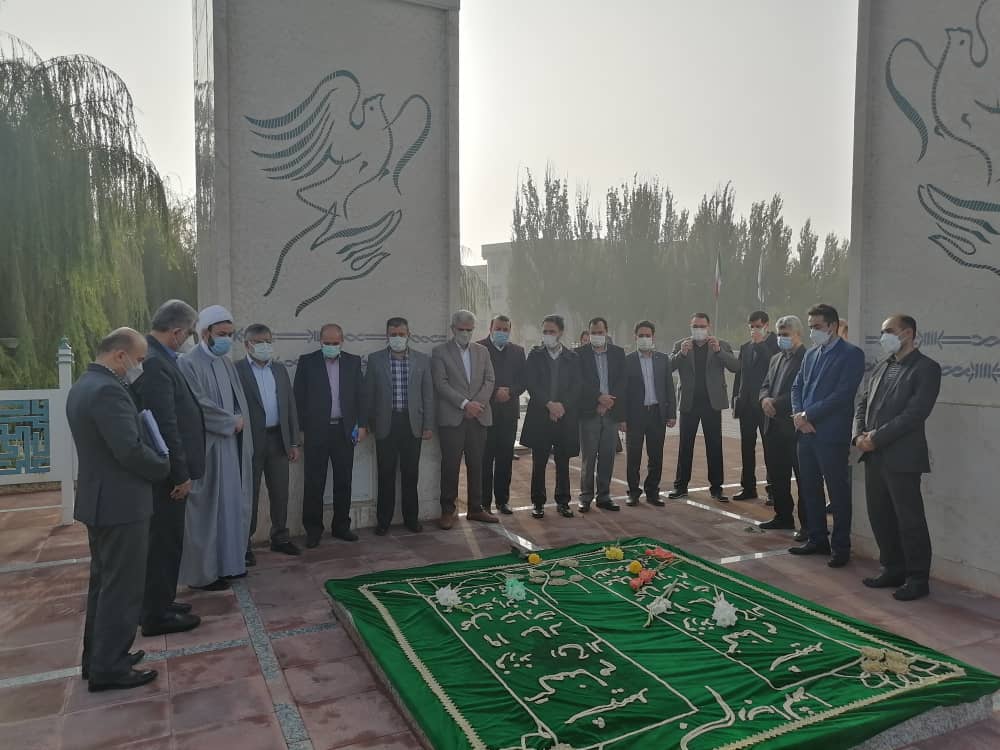 صالحیآرا به مقام شامخ شهدای گمنام ادای احترام کرد