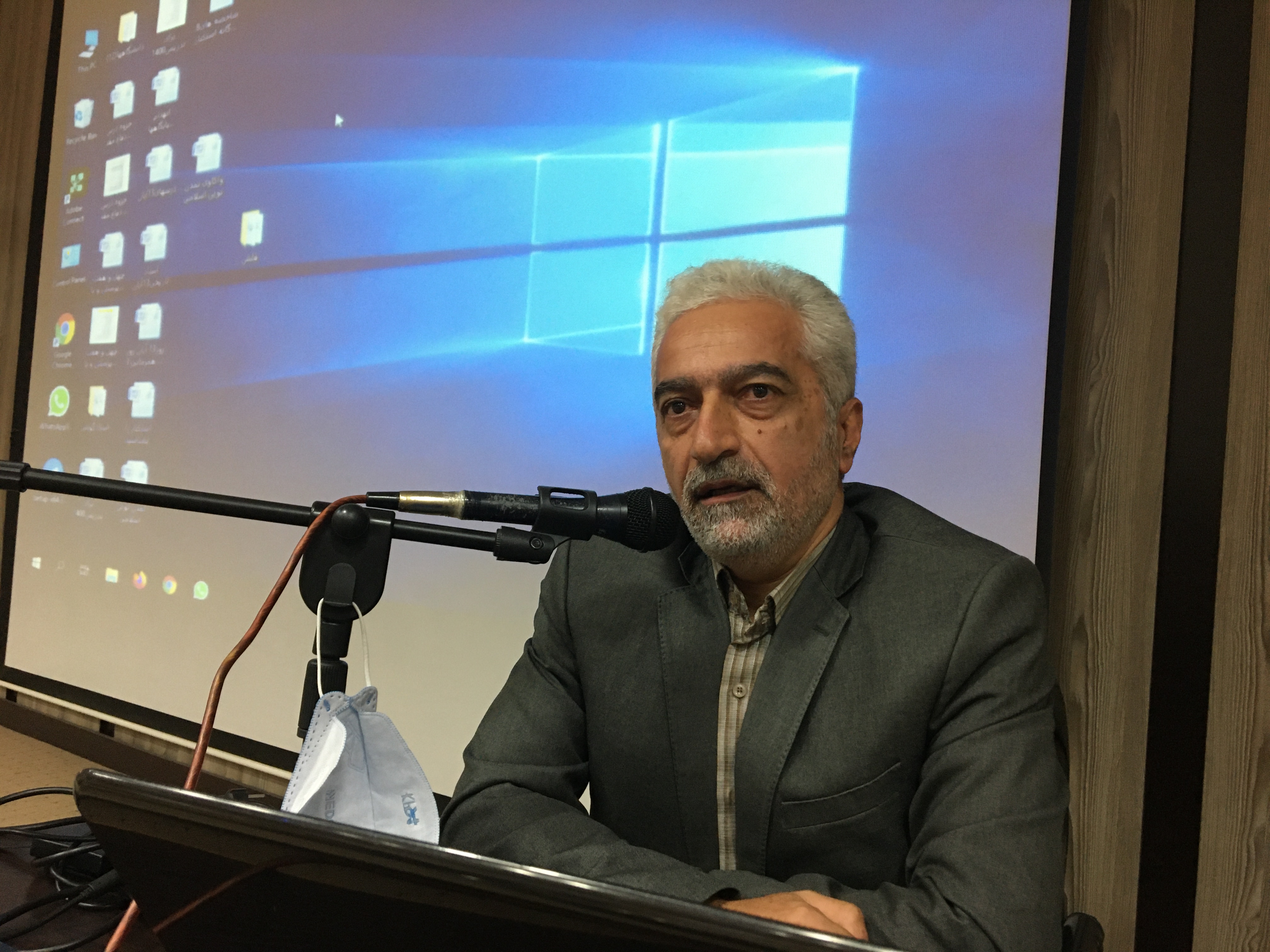 کرسی آزاد اندیشی لنگرود