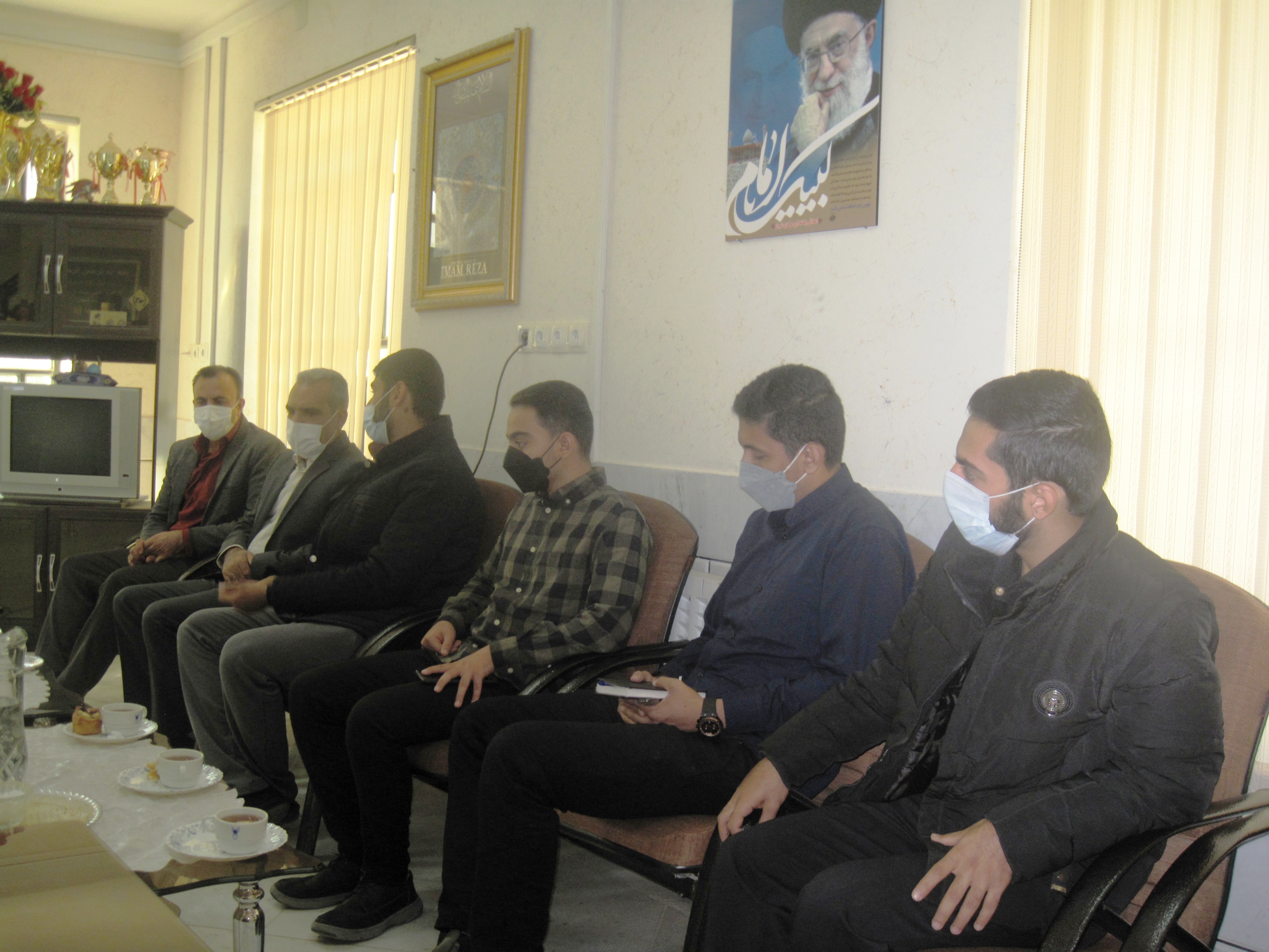 حمید آروین رئیس دانشگاه آزاد اسلامی واحد نیریز در دیدار مسئول بسیج دانشجویی شهرستان نیریز