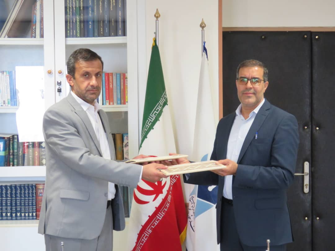 تفاهمنامه ایجاد سراهای نوآوری بین دانشگاه آزاد اسلامی و اتاق بازرگانی چهارمحال و بختیاری